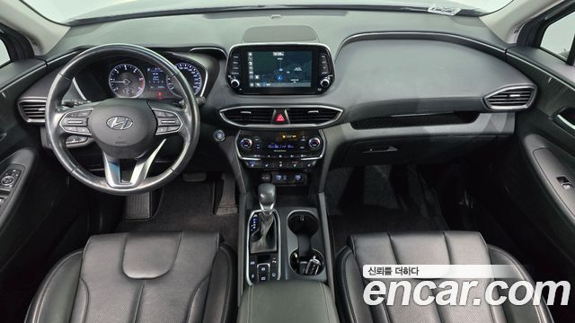Hyundai Santa Fe — interior