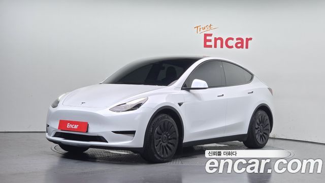 Tesla Model Y — exterior