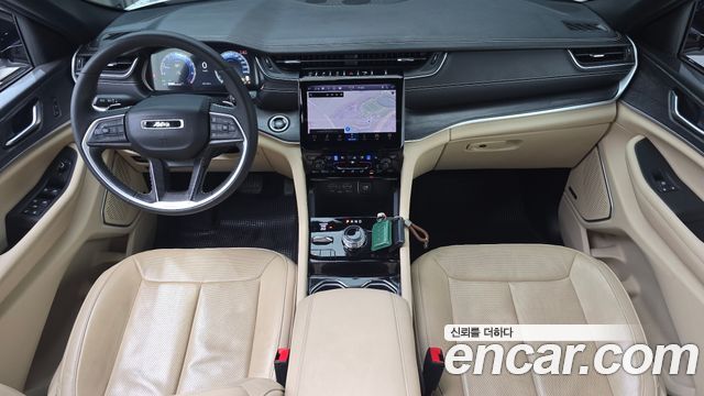 Jeep Cherokee — interior