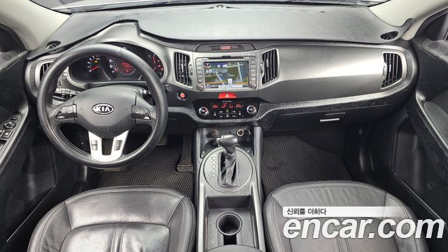 Kia Sportage — interior
