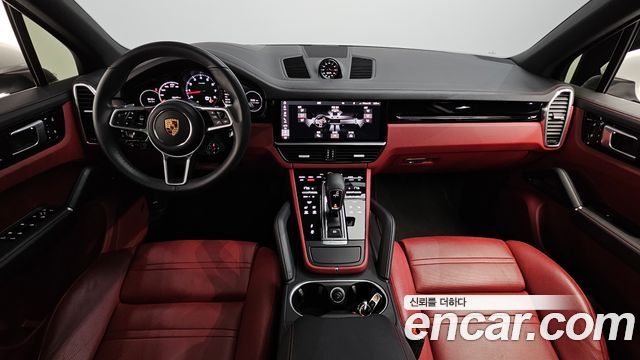 Porsche Cayenne — interior