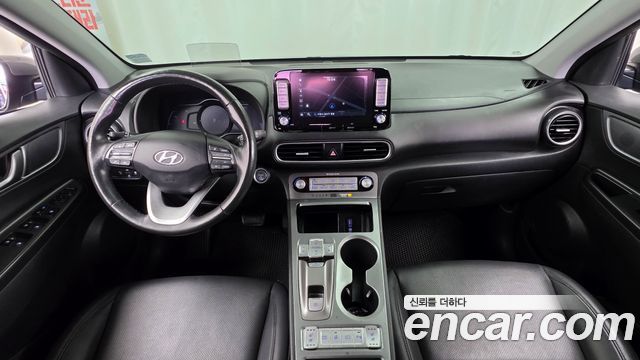 Hyundai Kona — interior