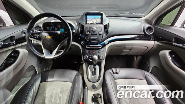 Chevrolet Korea Orlando — interior