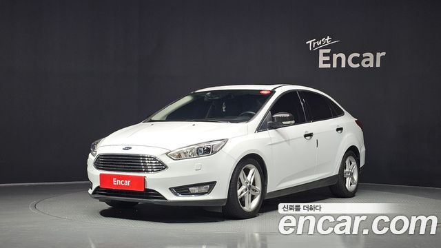 Ford Focus — exterior