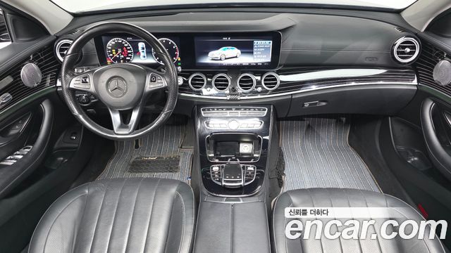 Mercedes-Benz E-Class — interior