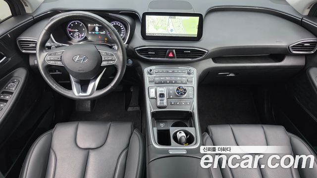 Hyundai Santa Fe — interior