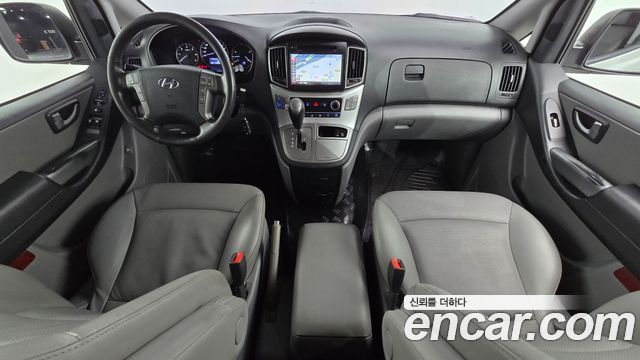 Hyundai Starex — interior