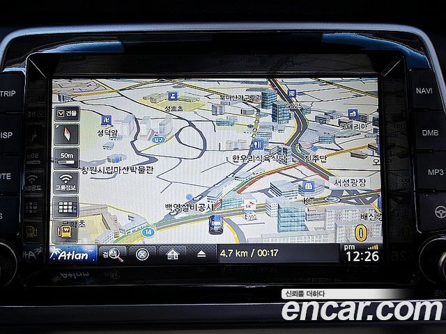 Hyundai Sonata — interior