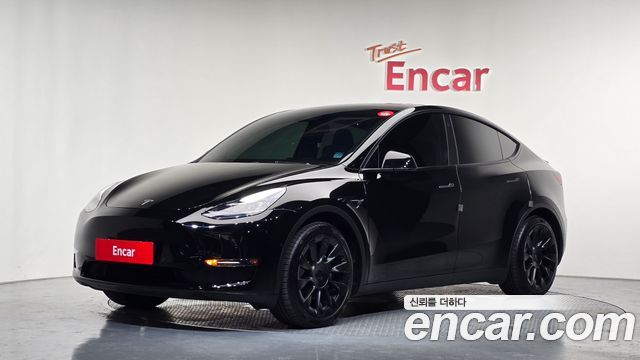 Tesla Model Y — exterior