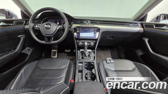 Volkswagen Arteon — interior