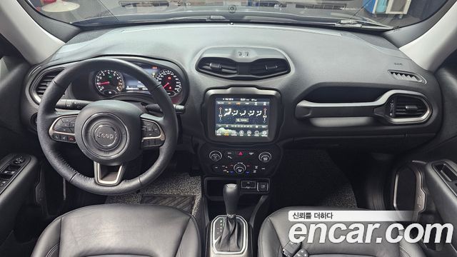 Jeep Renegade — interior