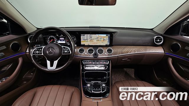 Mercedes-Benz E-Class — interior