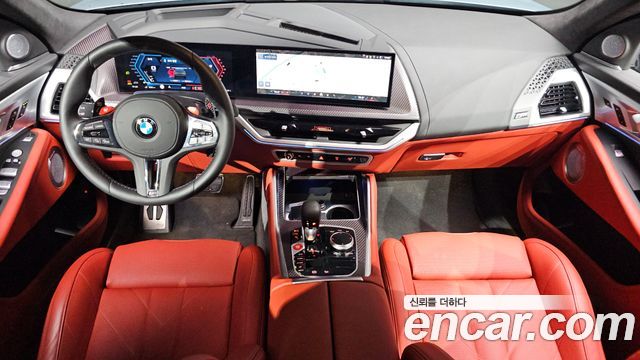BMW XM — interior