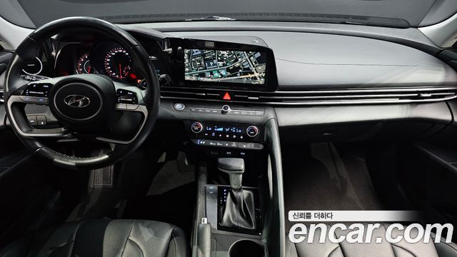 Hyundai Avante — interior