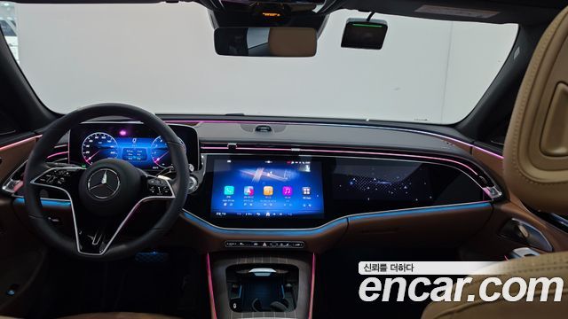 Mercedes-Benz E-Class — interior