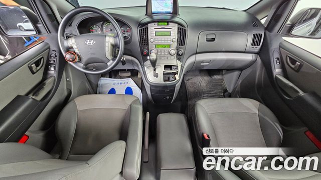 Hyundai Starex — interior