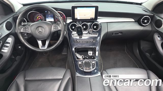 Mercedes-Benz C-Class — interior