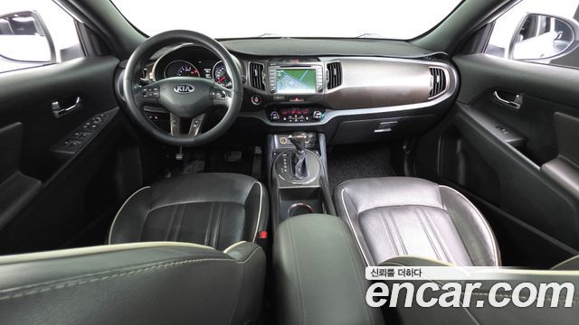 Kia Sportage — interior