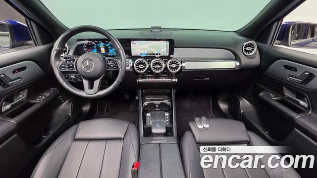 Mercedes-Benz GLB-Class — interior