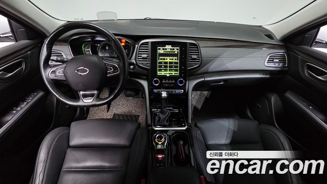 Renault Korea SM6 — interior