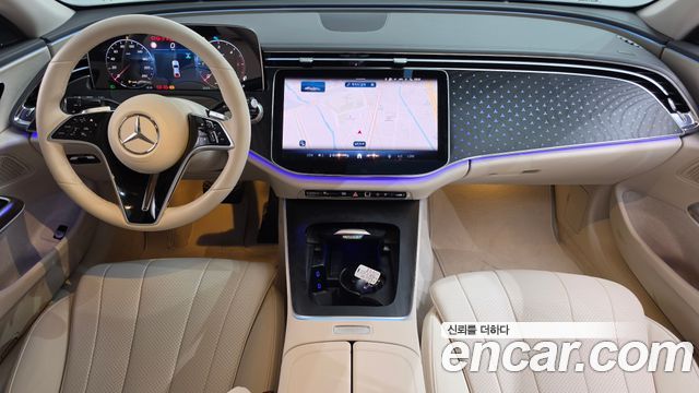 Mercedes-Benz E-Class — interior