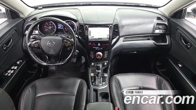 KG Mobility Tivoli — interior