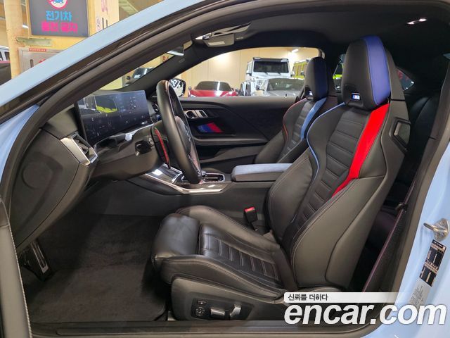 BMW M2 — interior