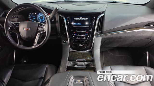 Cadillac Escalade — interior