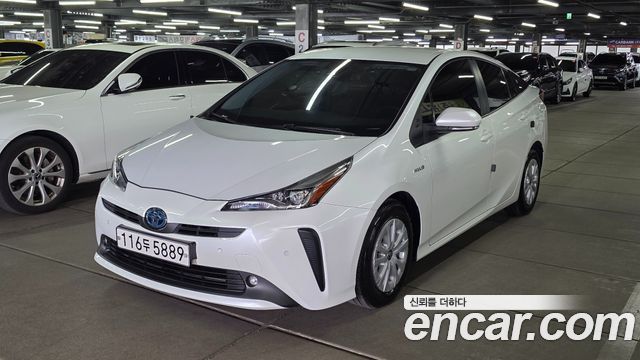 Toyota Prius — exterior