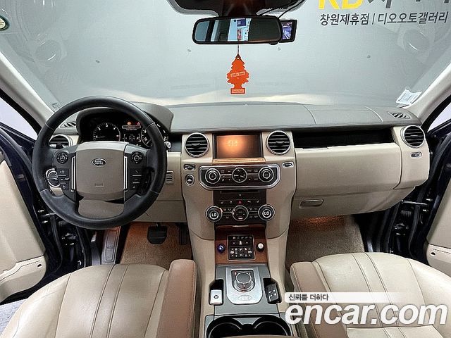 Land Rover Discovery — interior