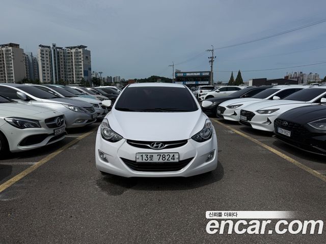 Hyundai Avante — exterior