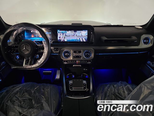 Mercedes-Benz G-Class — interior