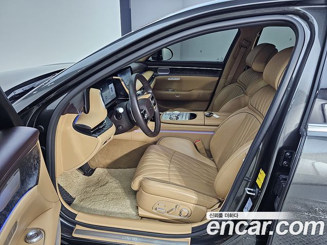 Genesis G90 — interior