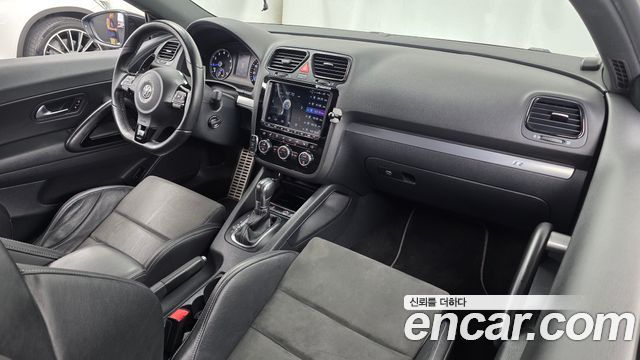 Volkswagen Scirocco — interior