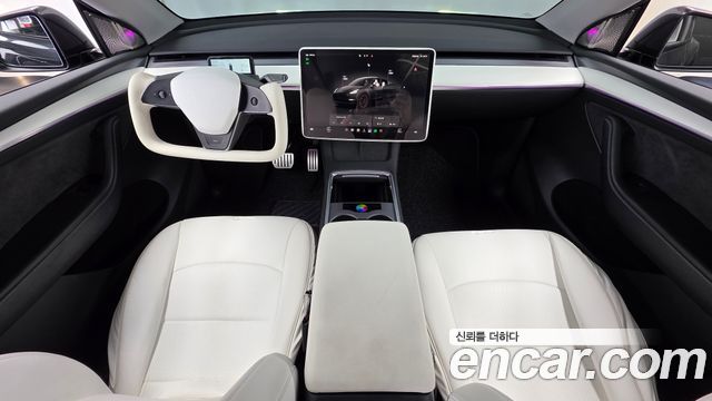 Tesla Model Y — interior