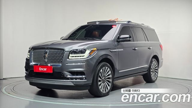 Lincoln Navigator — exterior