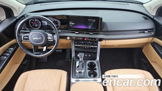 Kia Carnival — interior