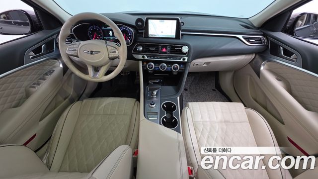 Genesis G70 — interior