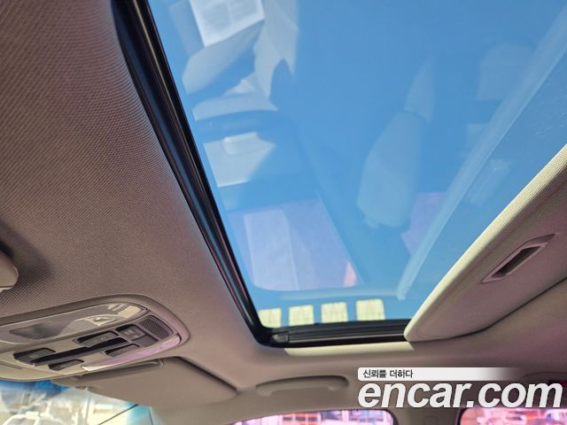 Kia Carnival — interior