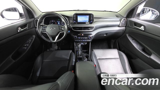 Hyundai Tucson — interior