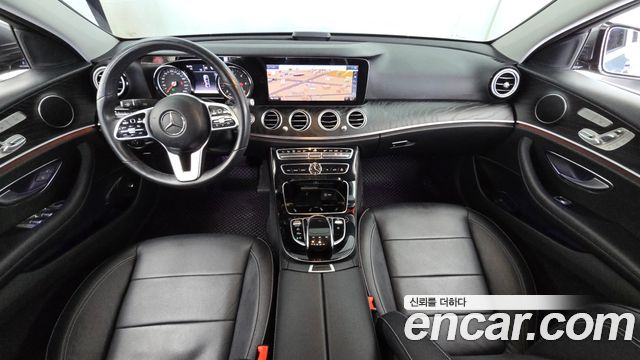 Mercedes-Benz E-Class — interior