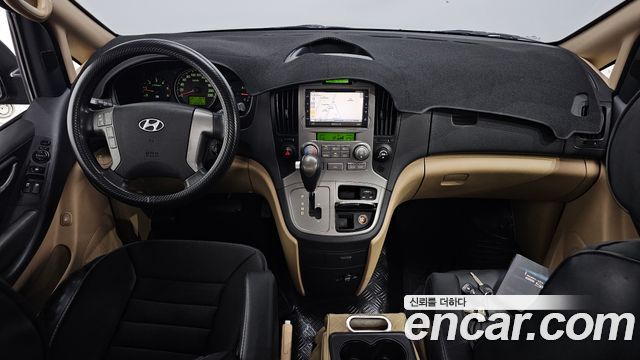Hyundai Starex — interior