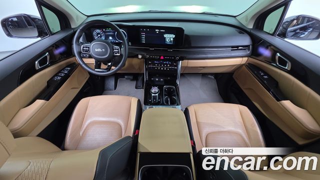 Kia Carnival — interior