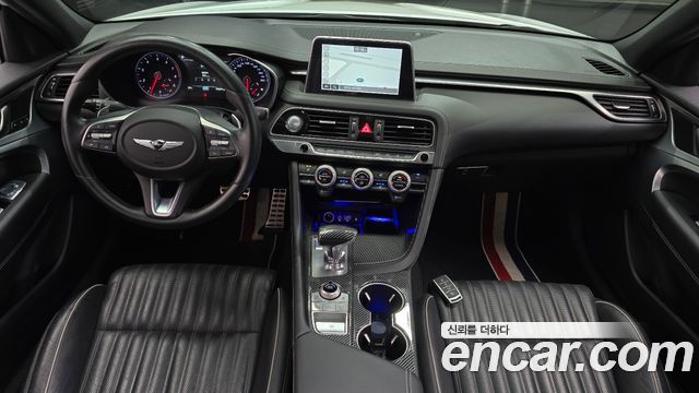 Genesis G70 — interior