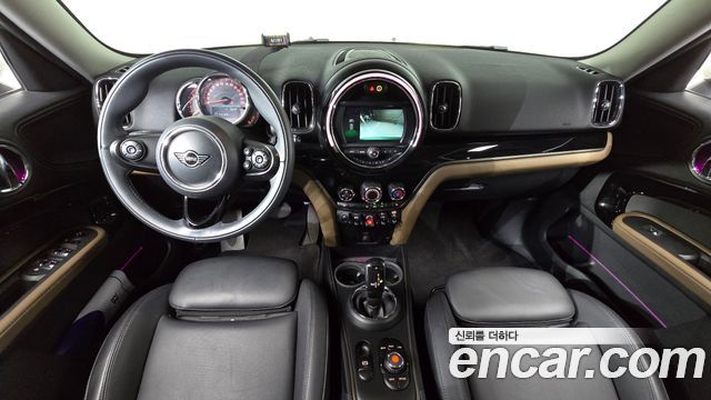 MINI Countryman — interior