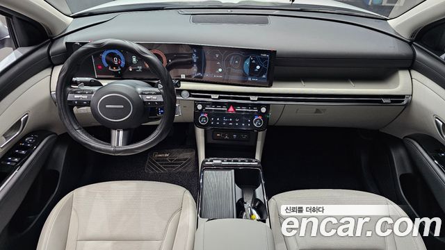 Hyundai Tucson — interior