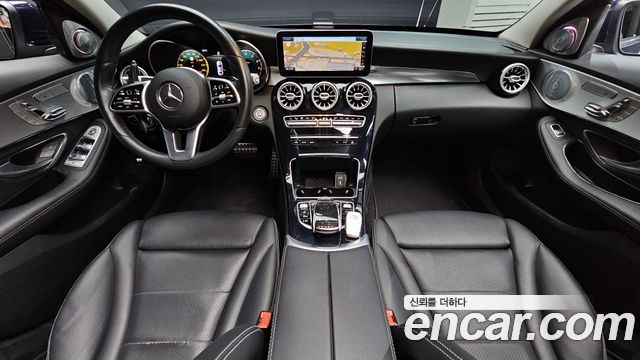 Mercedes-Benz C-Class — interior
