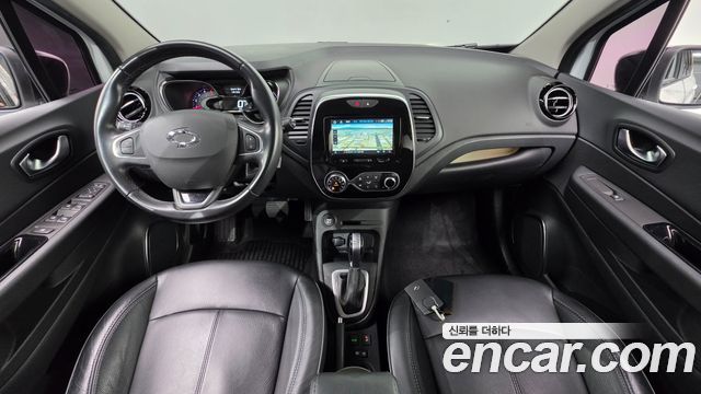 Renault Korea QM3 — interior