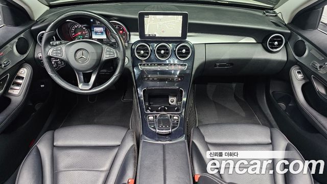 Mercedes-Benz C-Class — interior