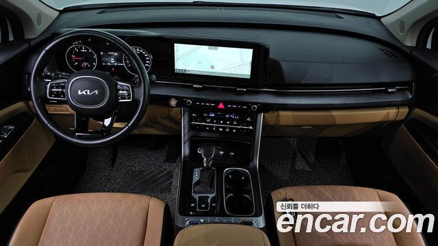 Kia Carnival — interior